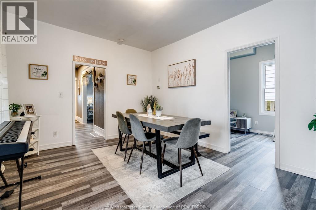 20 Churchill Ave, Leamington, ON - Indoor Photo Showing Dining Room