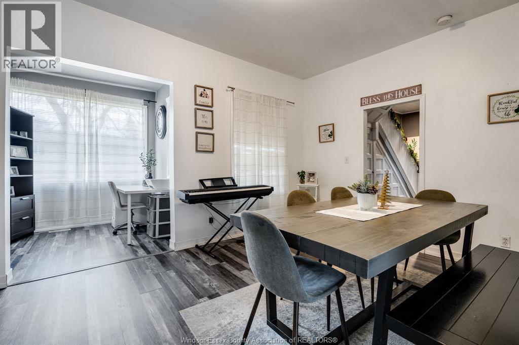 20 Churchill Ave, Leamington, ON - Indoor Photo Showing Dining Room