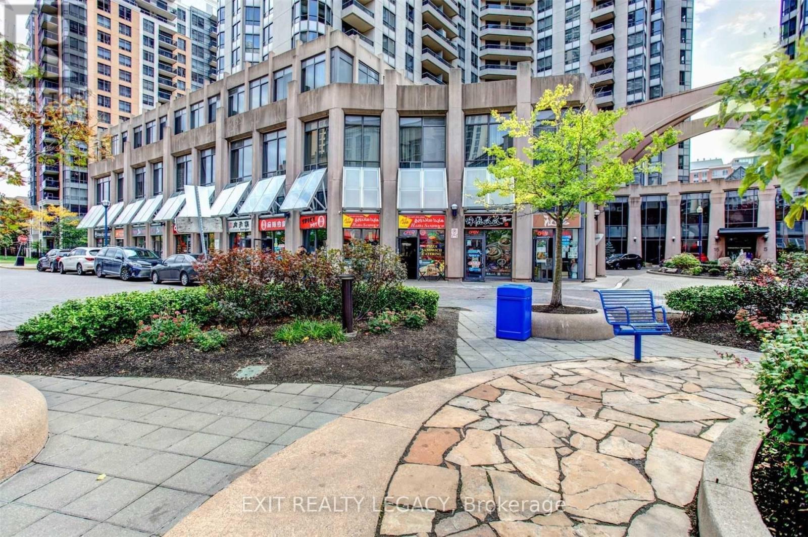 1617 - 15 Northtown Way, Toronto, ON - Outdoor With Facade