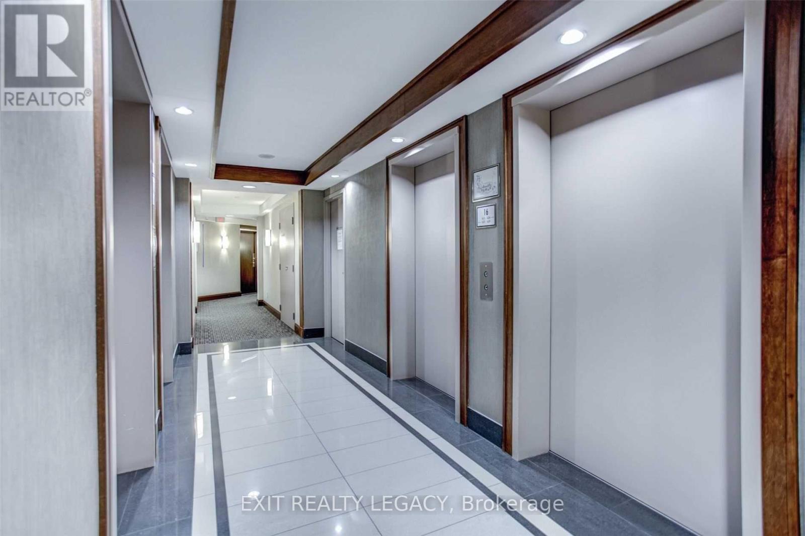 1617 - 15 Northtown Way, Toronto, ON - With Exterior