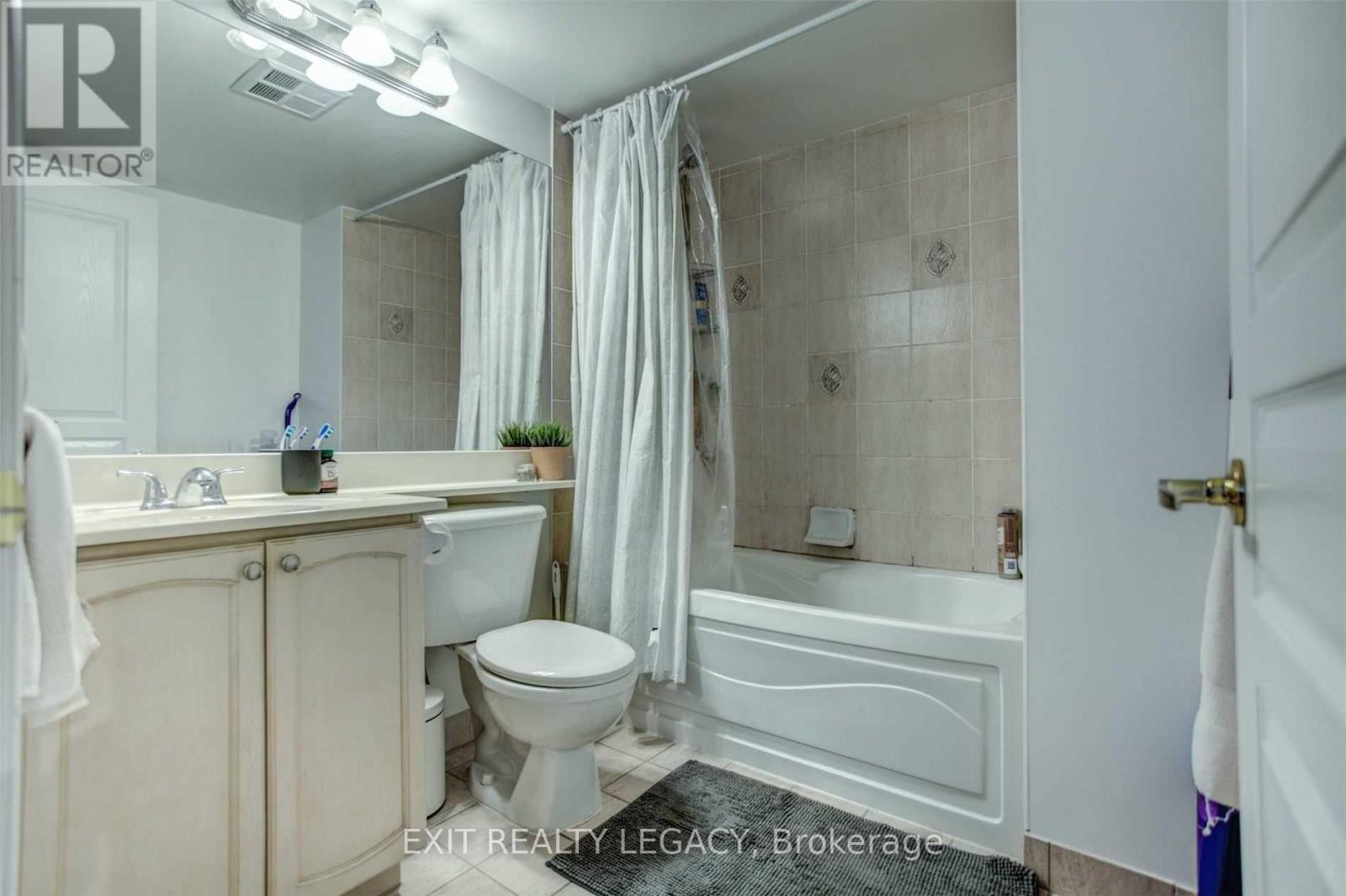 1617 - 15 Northtown Way, Toronto, ON - Indoor Photo Showing Bathroom