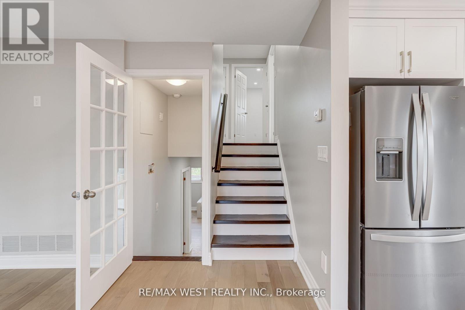 101 Tall Grass Trail, Vaughan, ON - Indoor Photo Showing Other Room