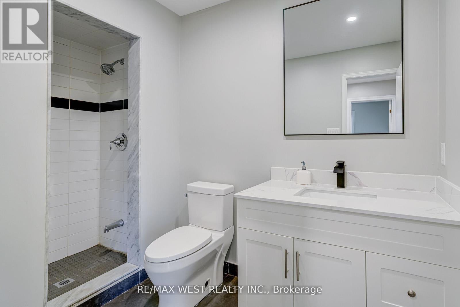 101 Tall Grass Trail, Vaughan, ON - Indoor Photo Showing Bathroom