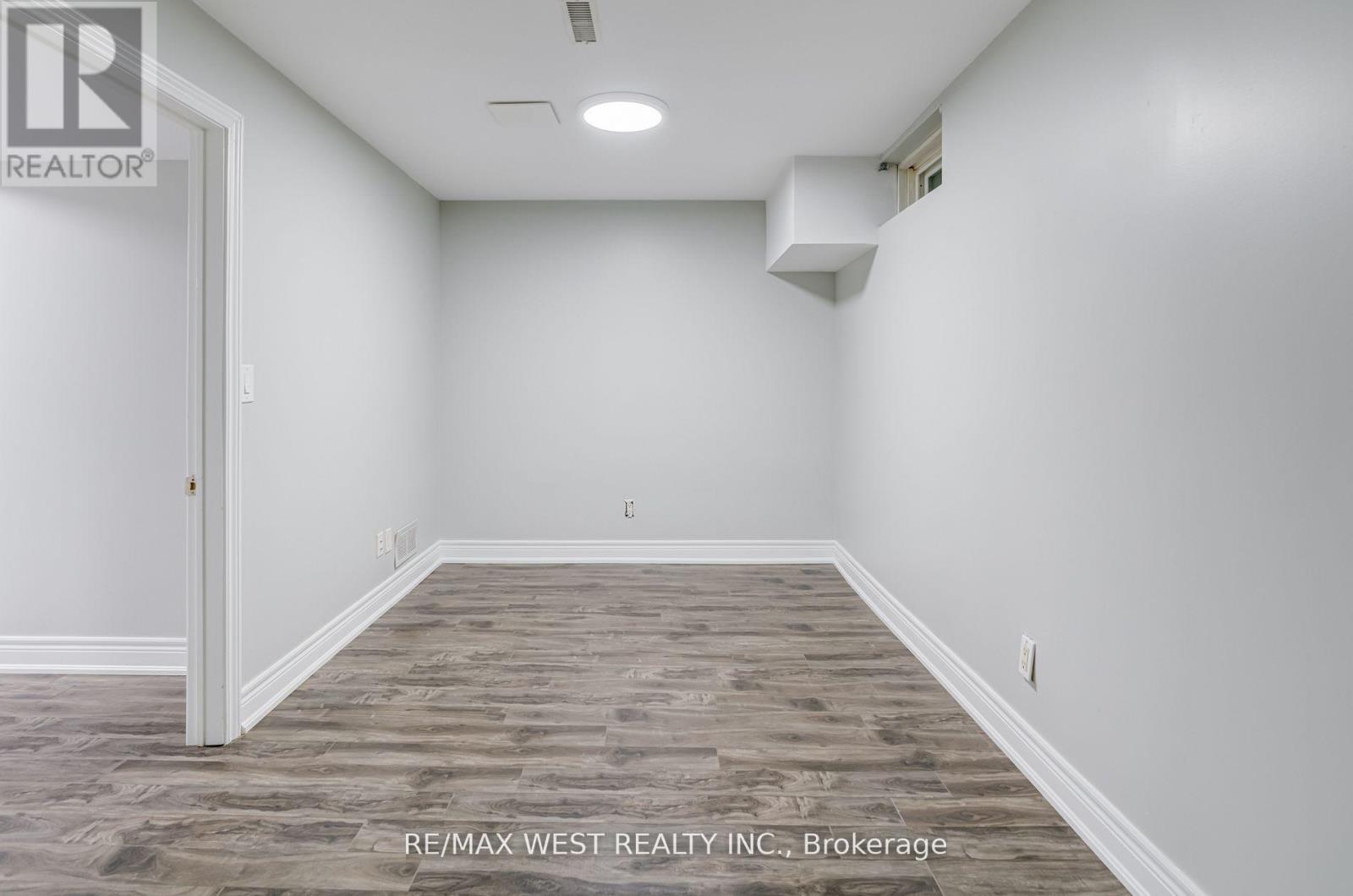 101 Tall Grass Trail, Vaughan, ON - Indoor Photo Showing Other Room