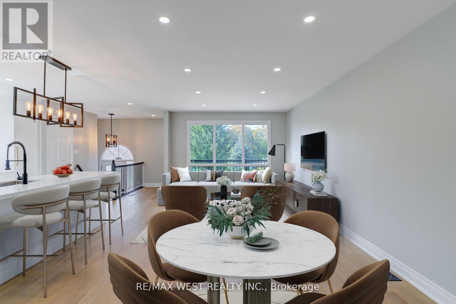 101 Tall Grass Trail, Vaughan, ON - Indoor Photo Showing Dining Room