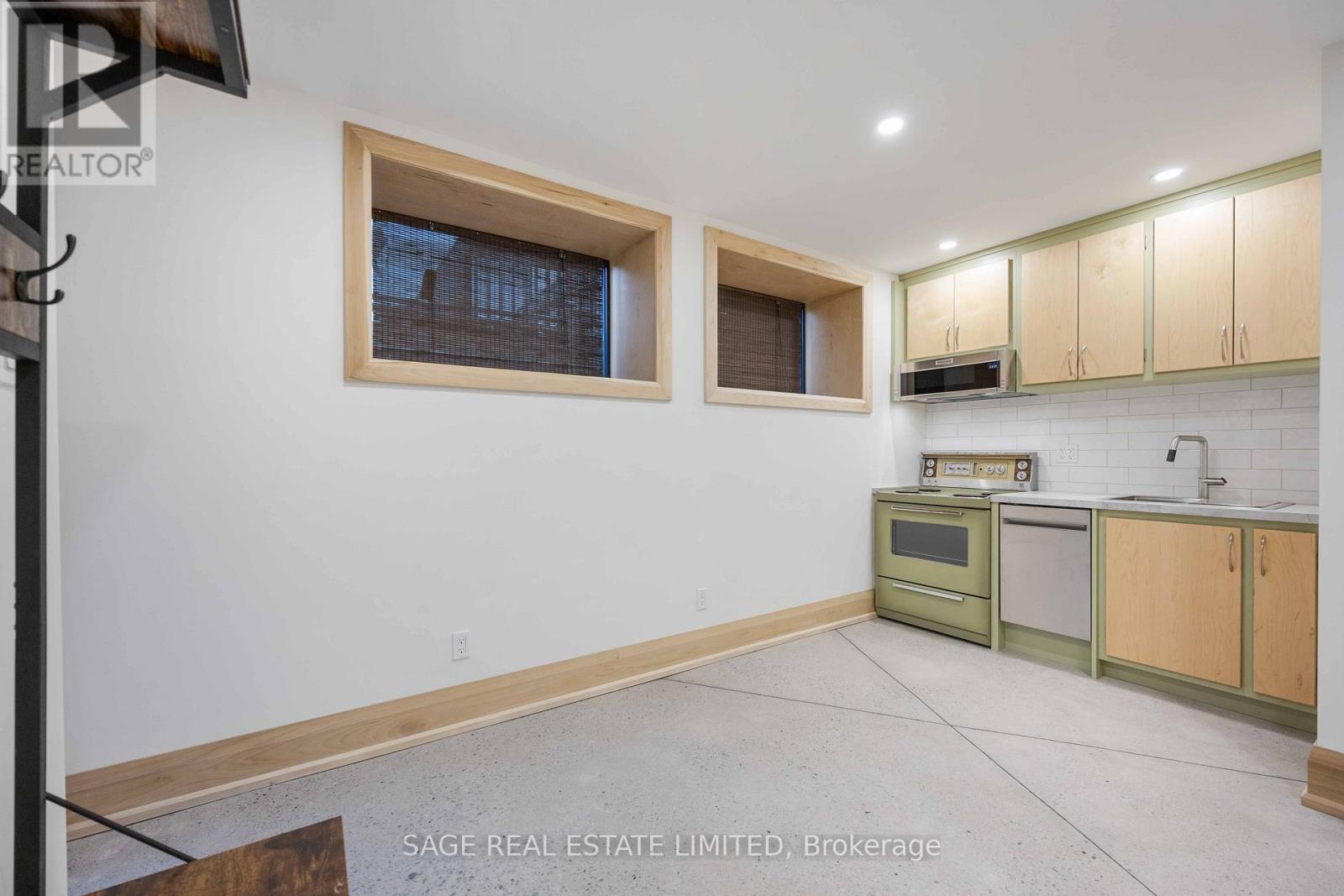 Lower - 67 Shannon Street, Toronto, ON - Indoor Photo Showing Kitchen
