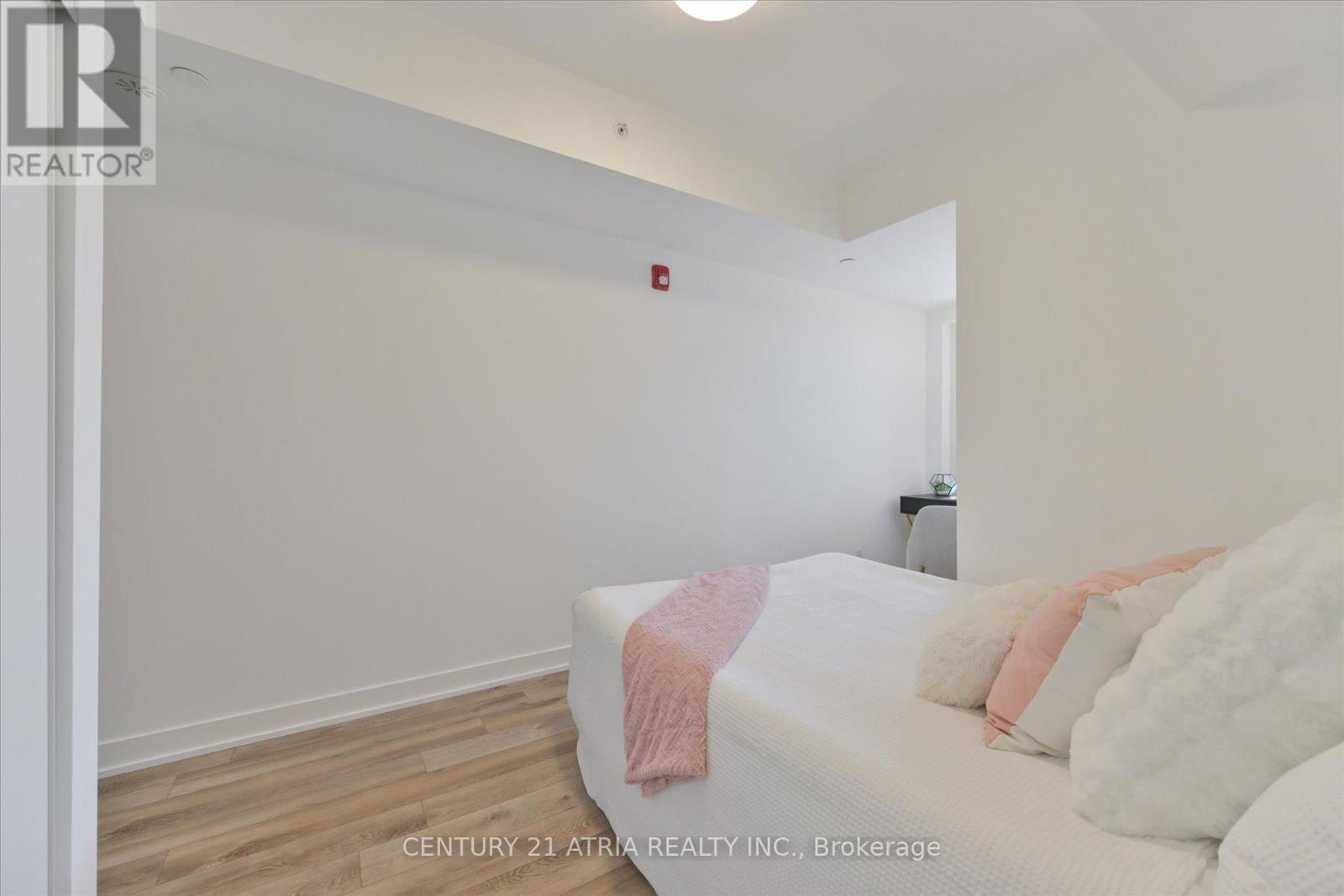 111 - 2100 Bridletowne Circle, Toronto, ON - Indoor Photo Showing Bedroom