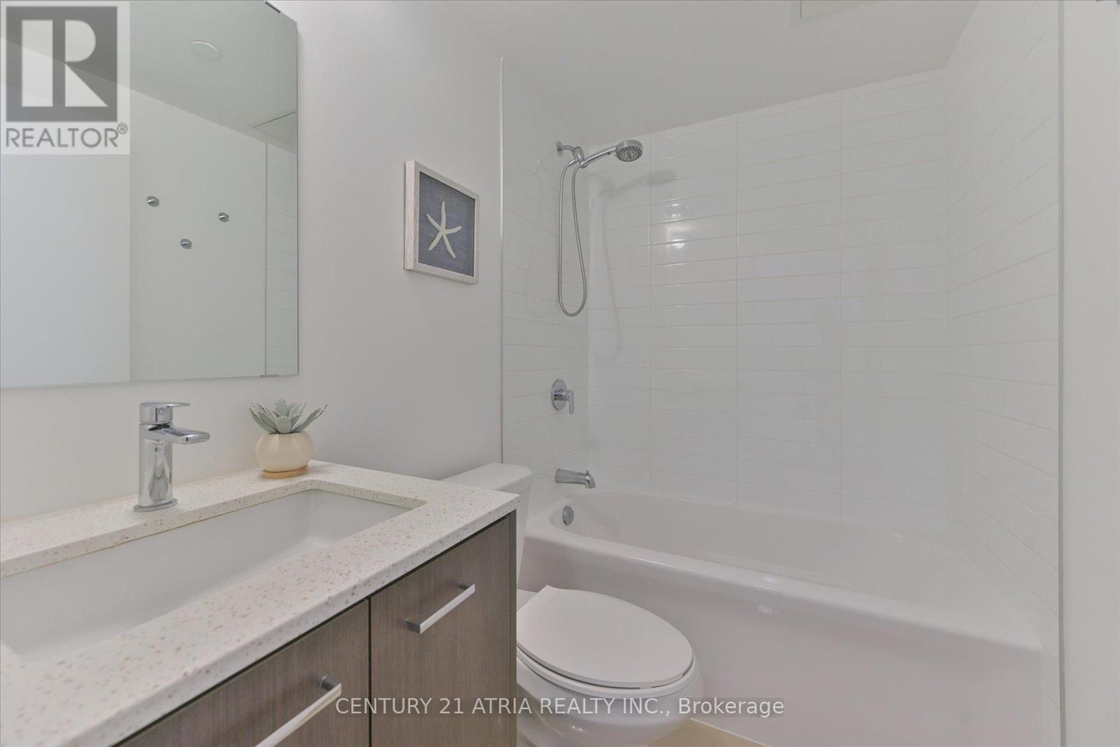 111 - 2100 Bridletowne Circle, Toronto, ON - Indoor Photo Showing Bathroom