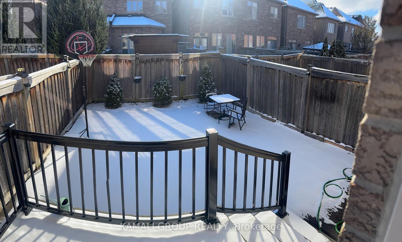 135 Lindbergh Drive, Vaughan, ON - Outdoor