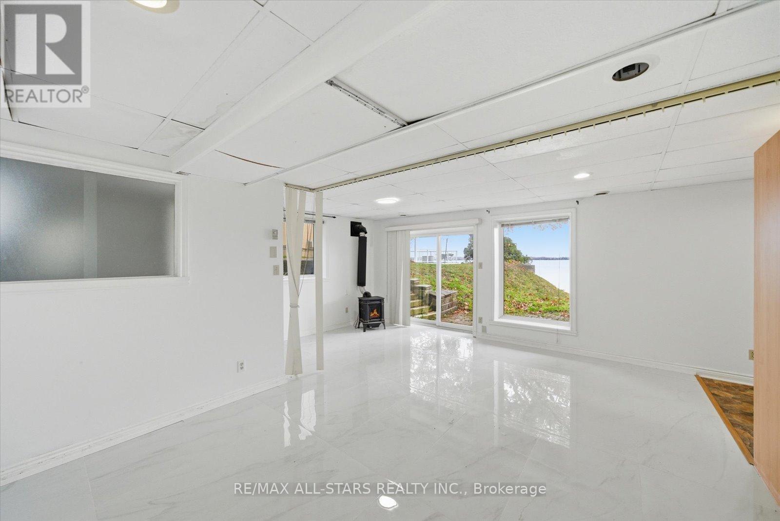 Lower Level - 2999 Lakeside Drive, Severn, ON - Photo Showing Other Room