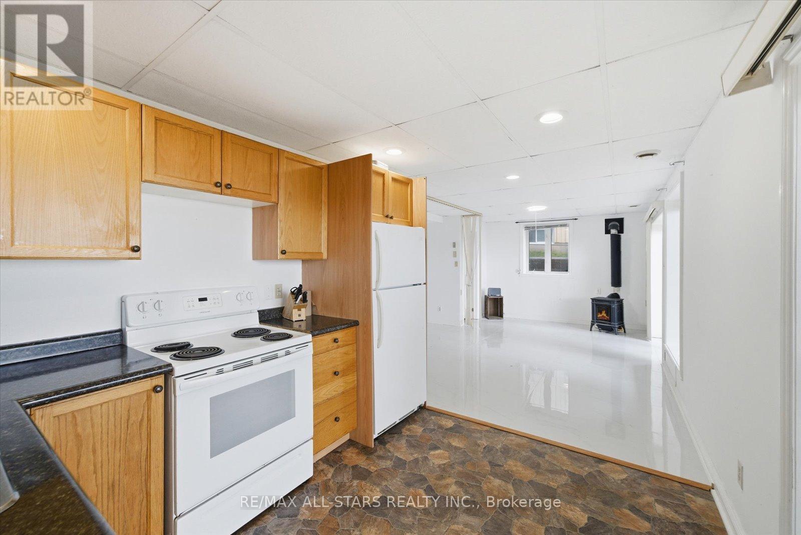 Lower Level - 2999 Lakeside Drive, Severn, ON - Indoor Photo Showing Kitchen