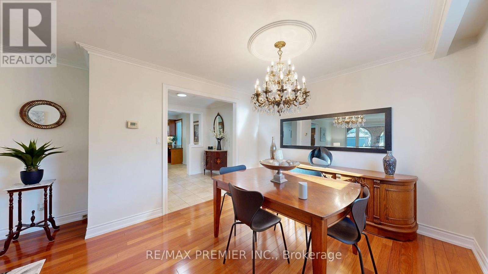 87 Aviemore Drive, Toronto, ON - Indoor Photo Showing Dining Room