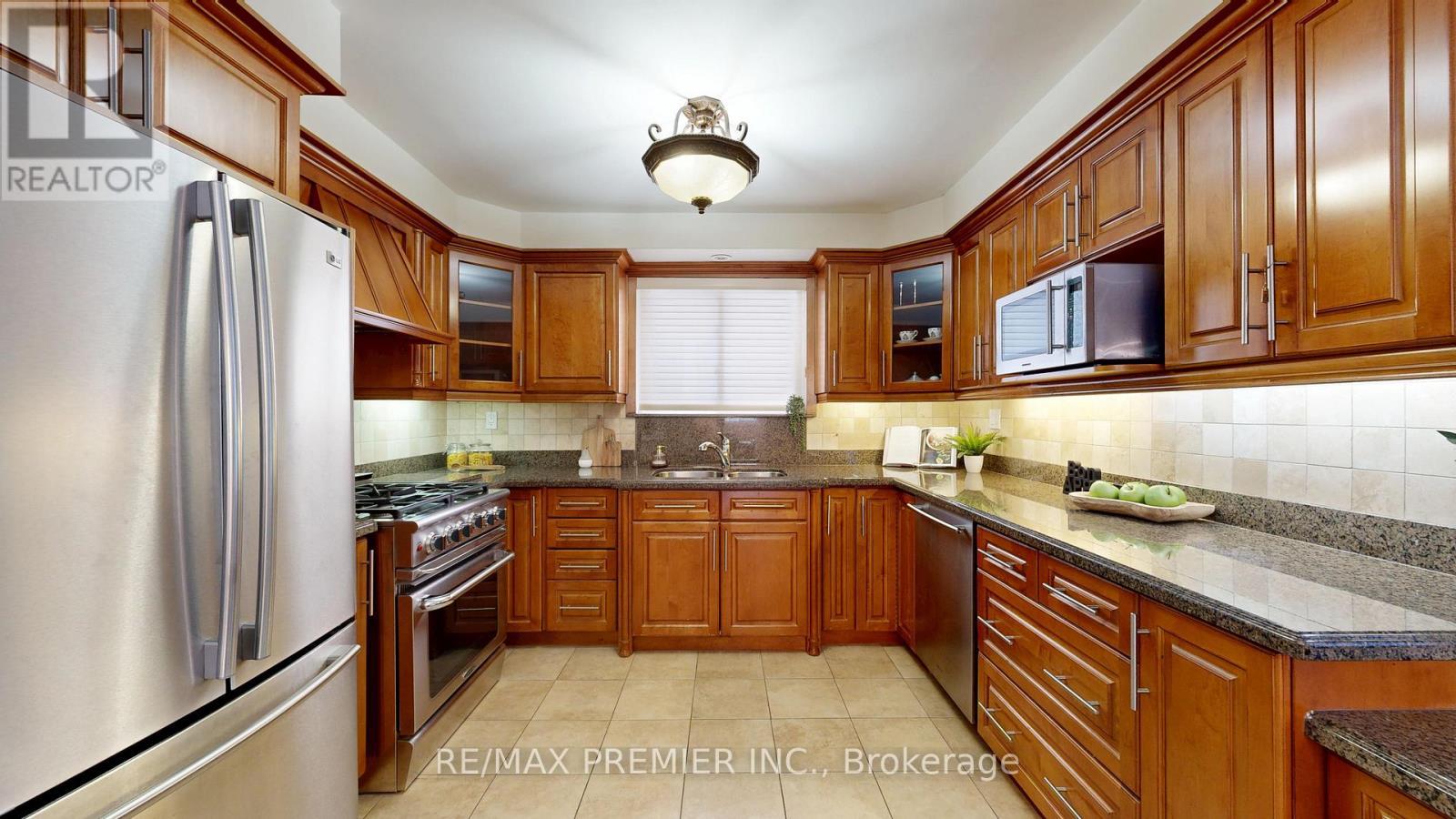 87 Aviemore Drive, Toronto, ON - Indoor Photo Showing Kitchen With Double Sink