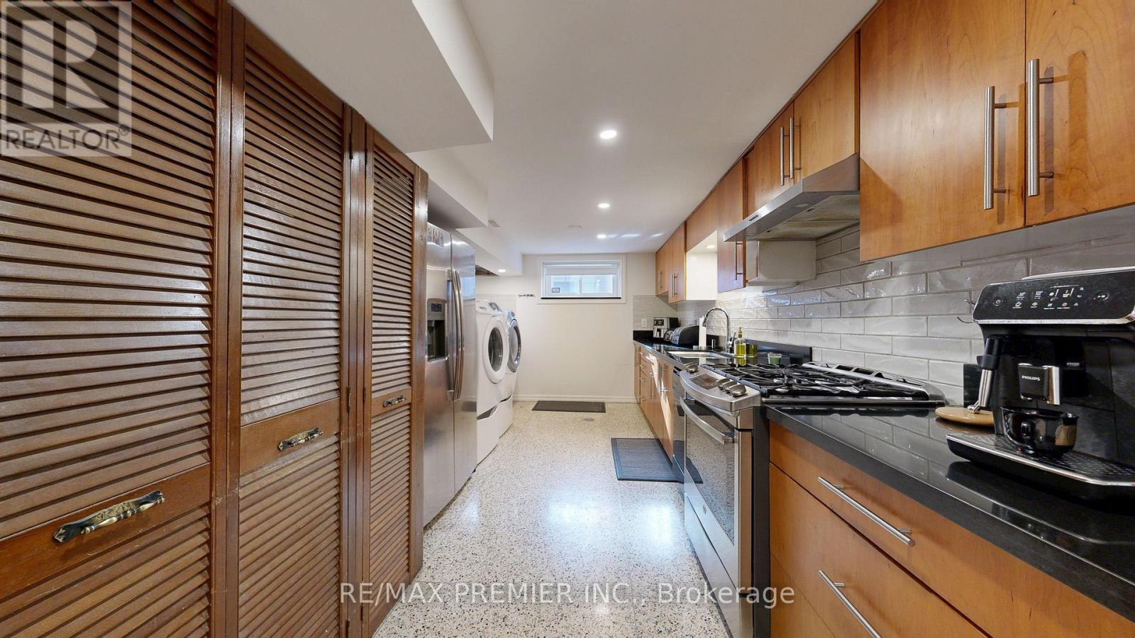 87 Aviemore Drive, Toronto, ON - Indoor Photo Showing Kitchen
