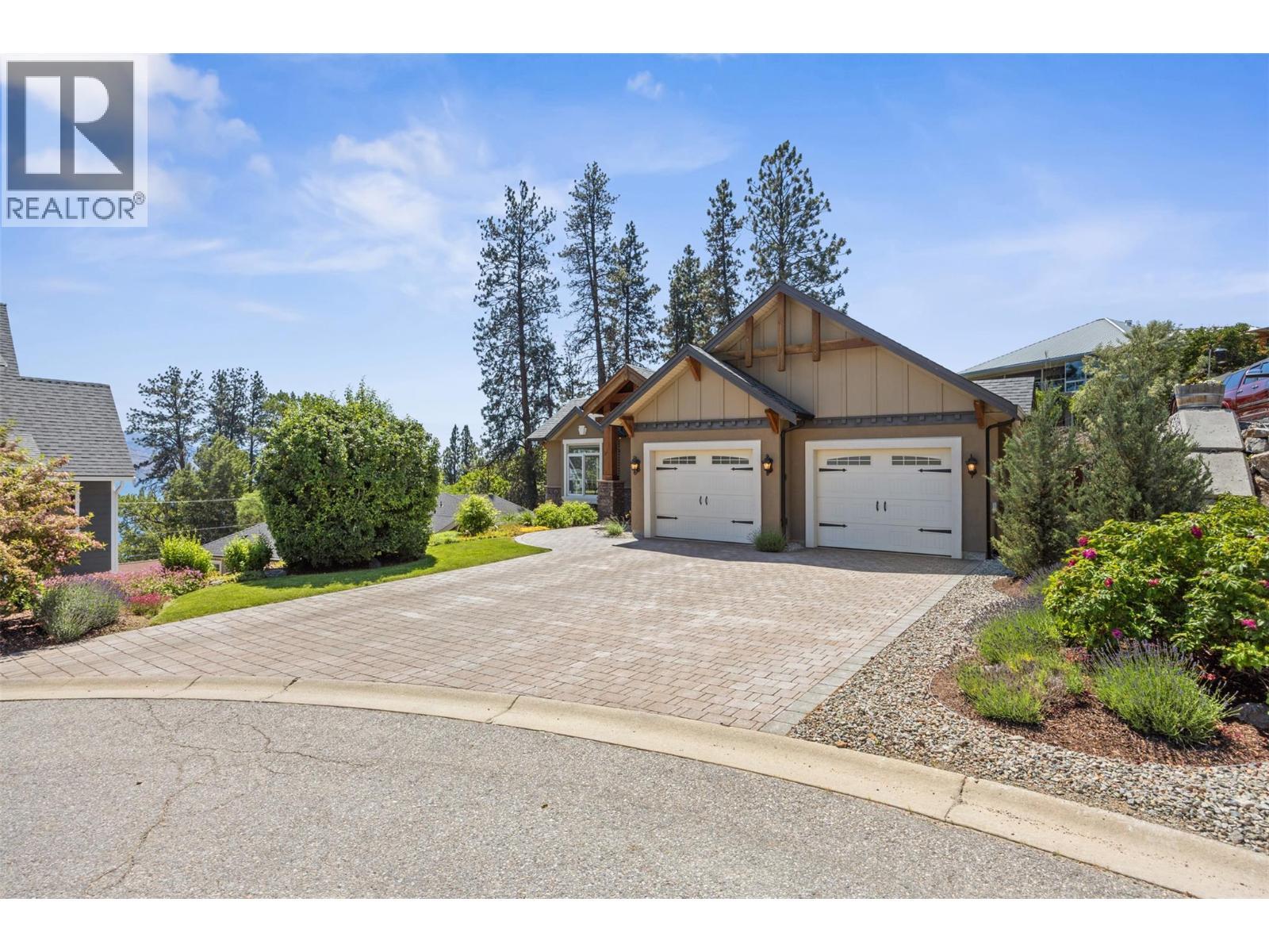 6482 Renfrew Court, Peachland, BC - Outdoor