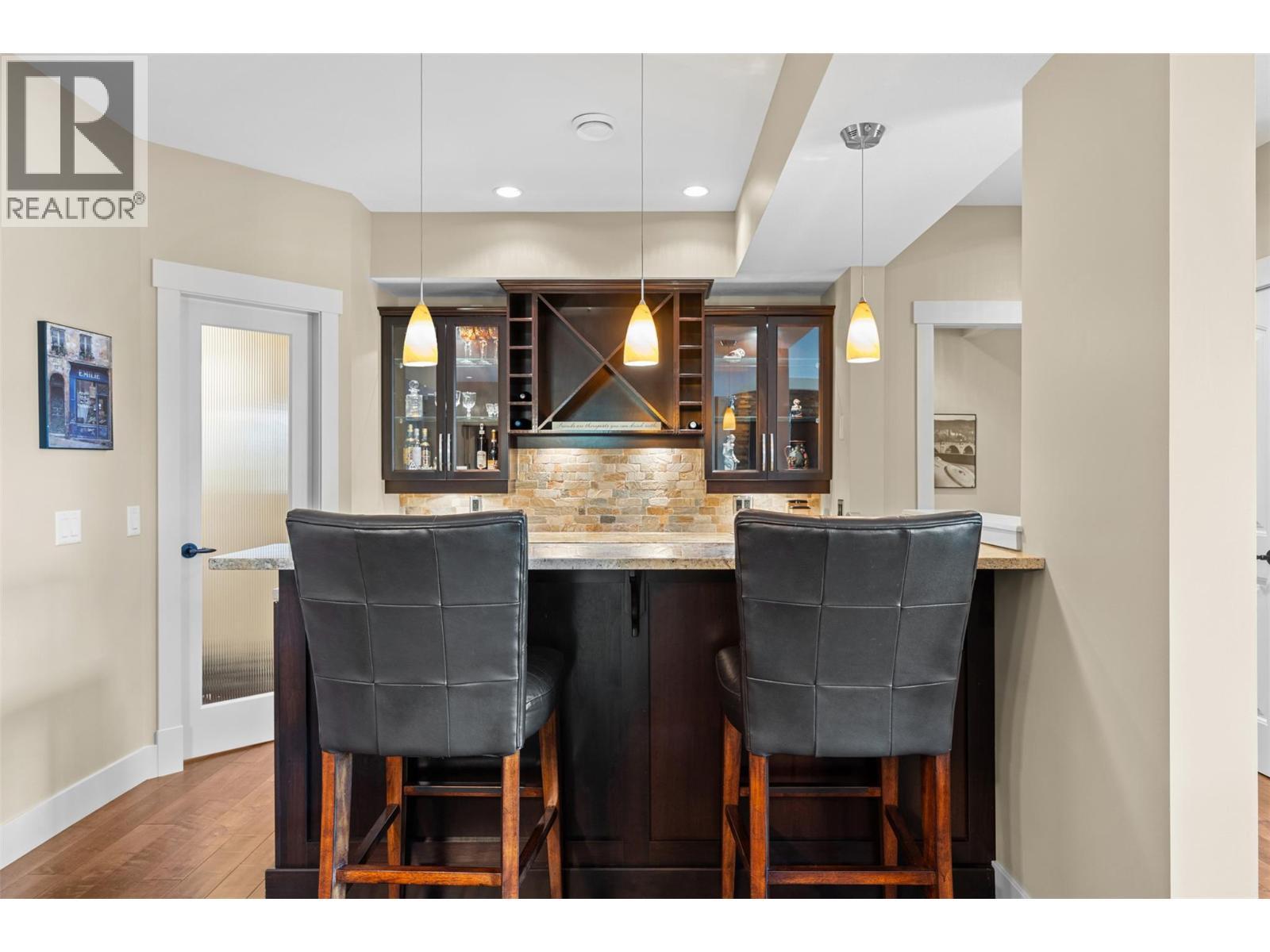 6482 Renfrew Court, Peachland, BC - Indoor