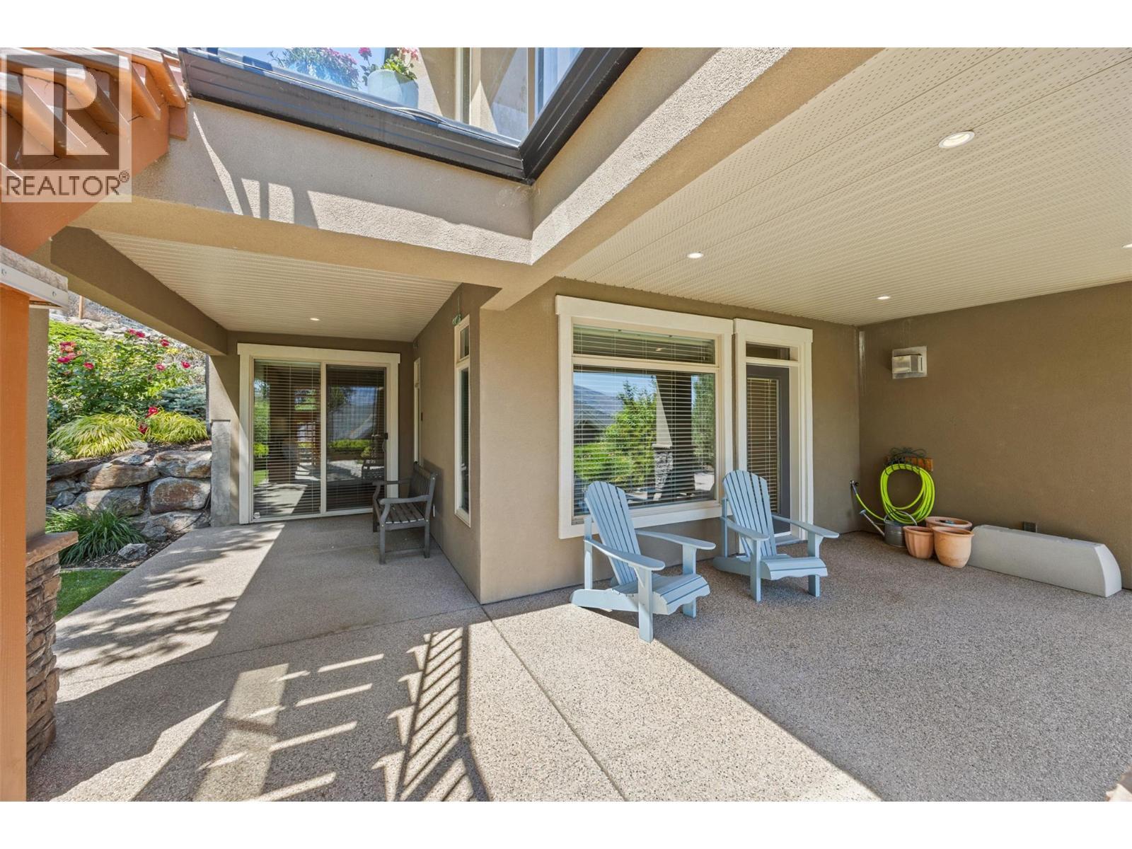 6482 Renfrew Court, Peachland, BC - Outdoor With Deck Patio Veranda With Exterior