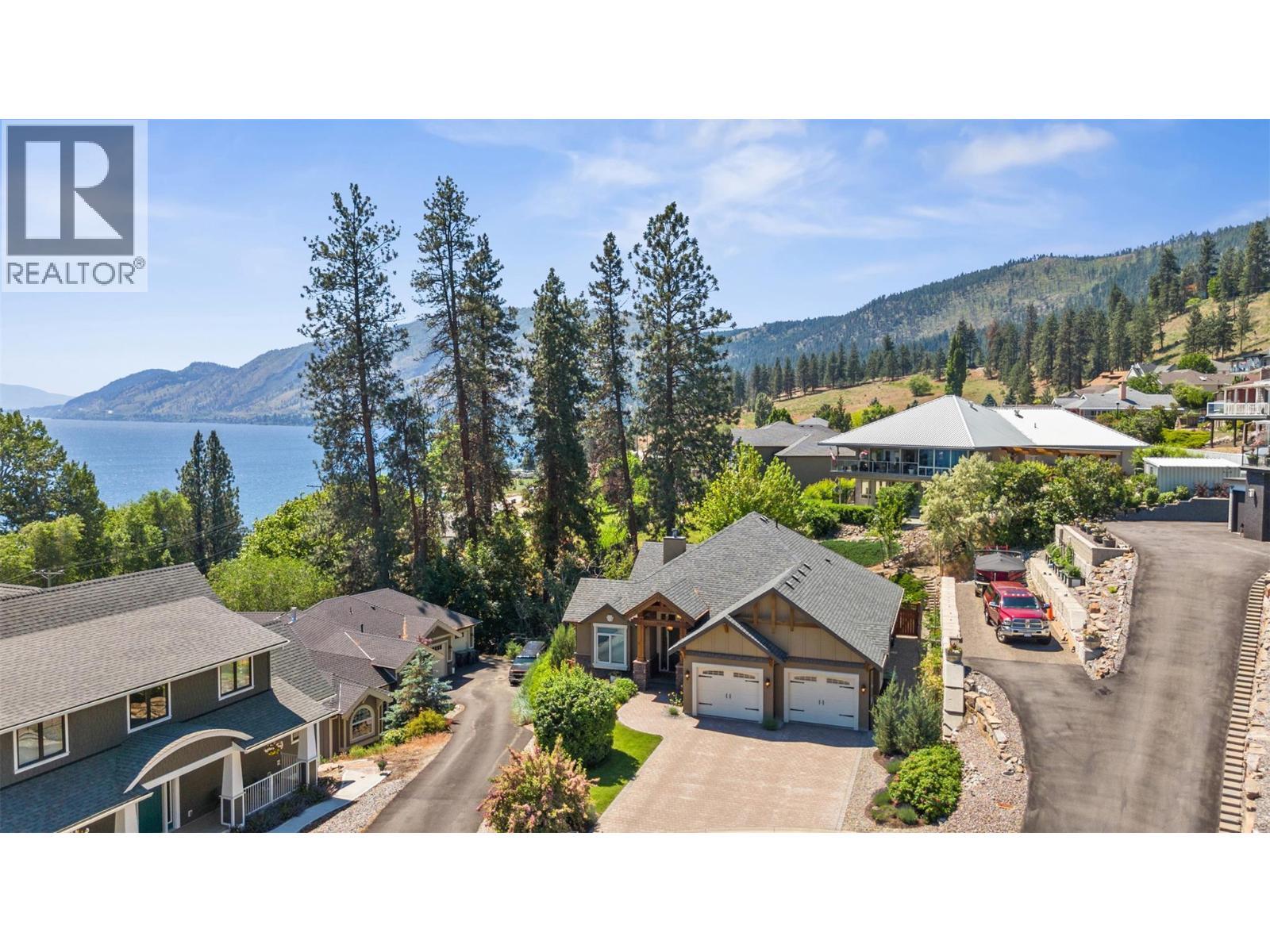 6482 Renfrew Court, Peachland, BC - Outdoor With Body Of Water