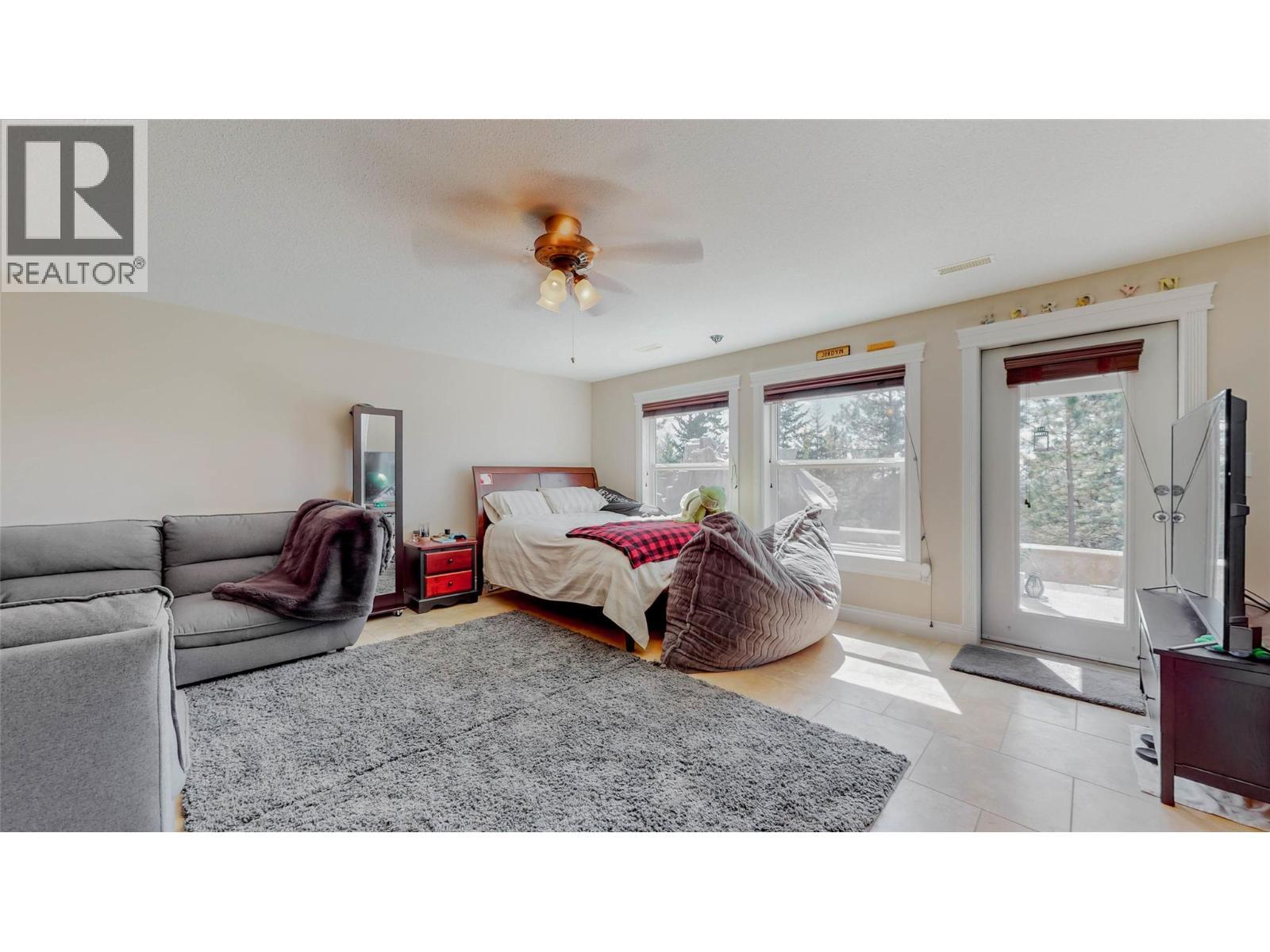 1370 Bullmoose Way, Osoyoos, BC - Indoor