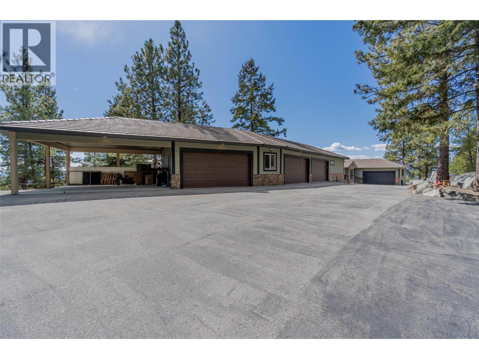 1370 Bullmoose Way, Osoyoos, BC - Outdoor