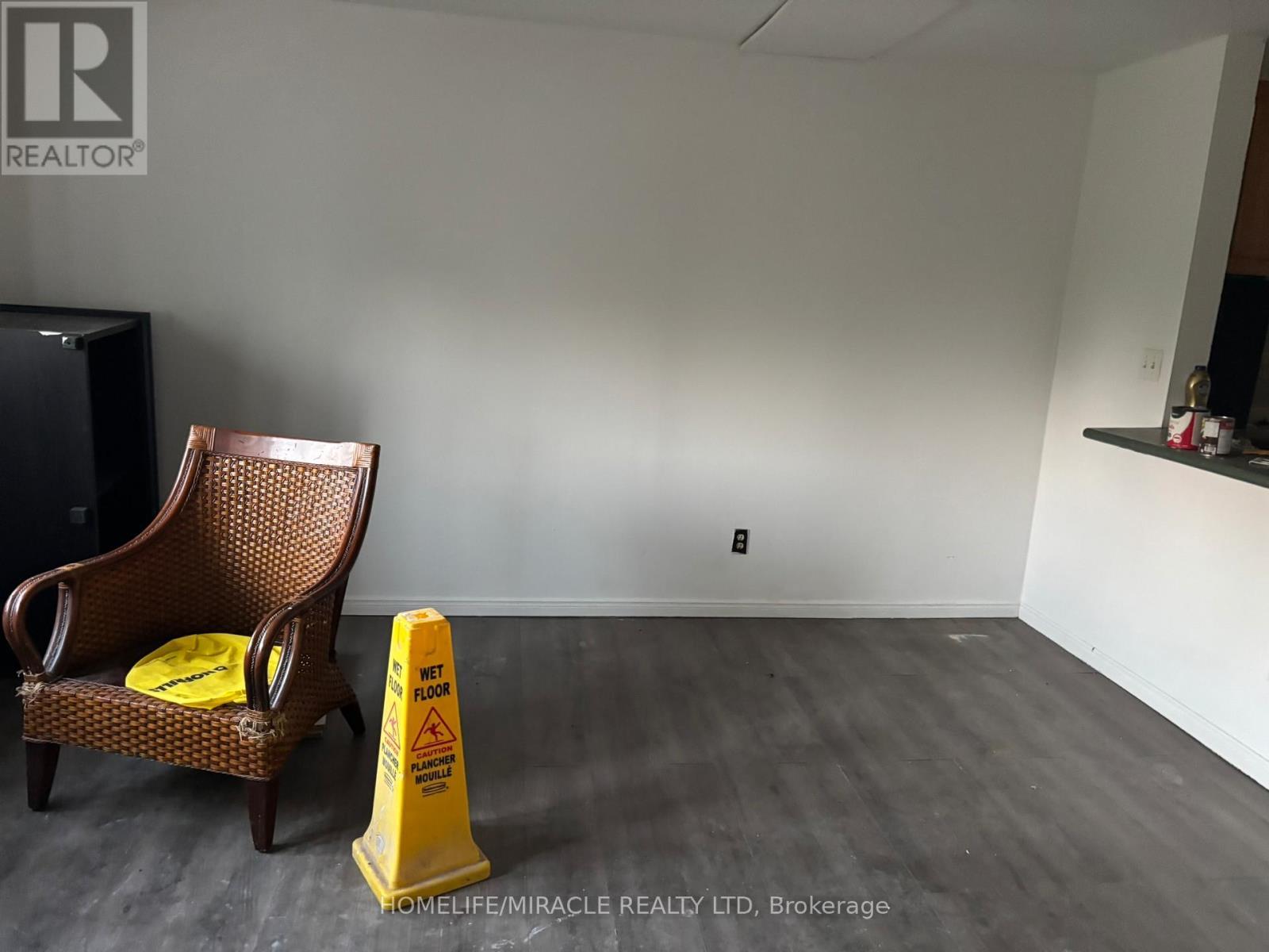 4 - 1381 Hwy 8, Hamilton, ON