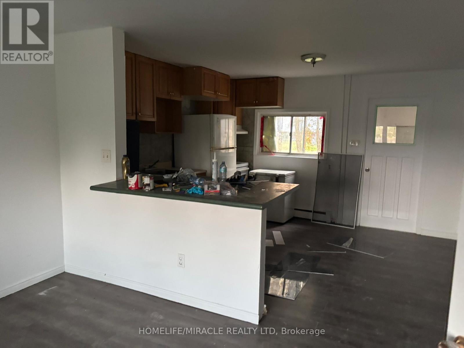 4 - 1381 Hwy 8, Hamilton, ON