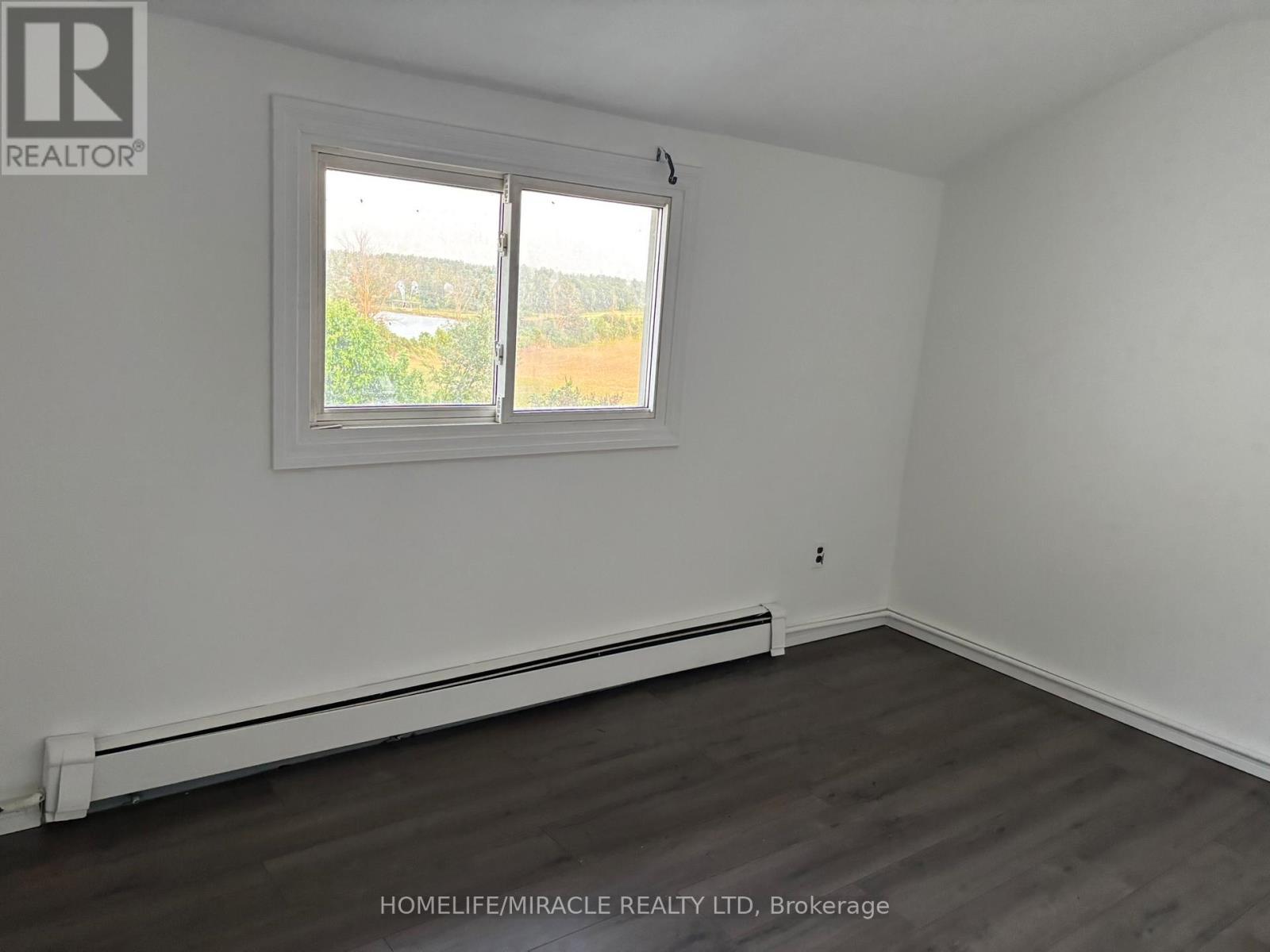 4 - 1381 Hwy 8, Hamilton, ON