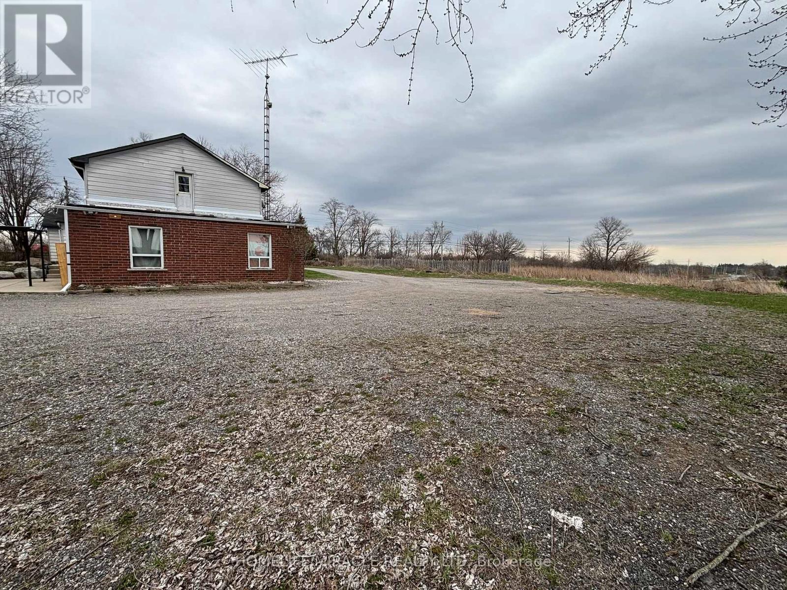 4 - 1381 Hwy 8, Hamilton, ON