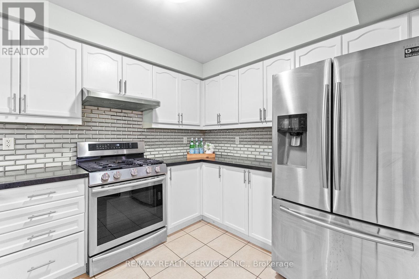 120 Bushmill Circle, Brampton, ON - Indoor Photo Showing Kitchen With Stainless Steel Kitchen