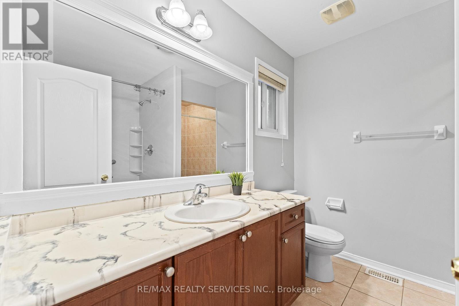 120 Bushmill Circle, Brampton, ON - Indoor Photo Showing Bathroom