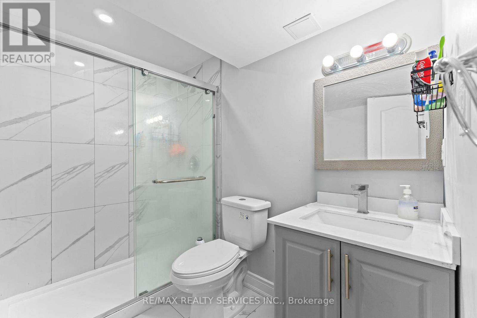 120 Bushmill Circle, Brampton, ON - Indoor Photo Showing Bathroom
