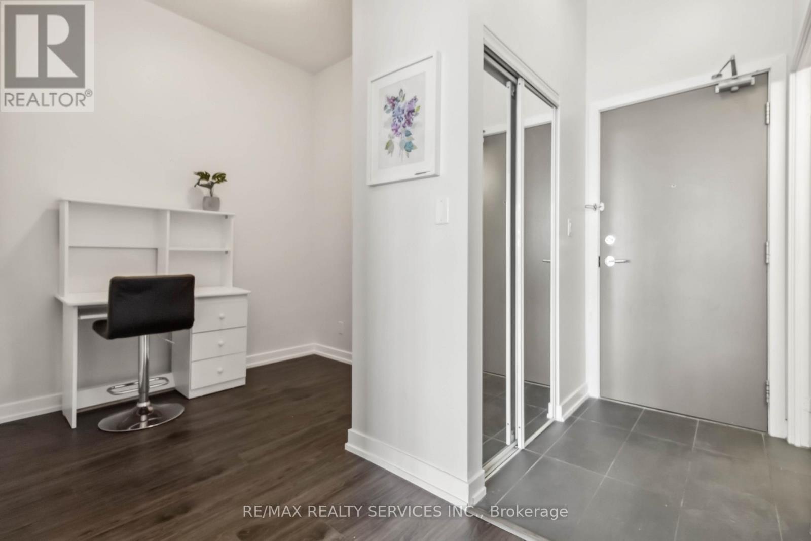 404 - 4065 Brickstone Mews, Mississauga, ON - Indoor Photo Showing Other Room