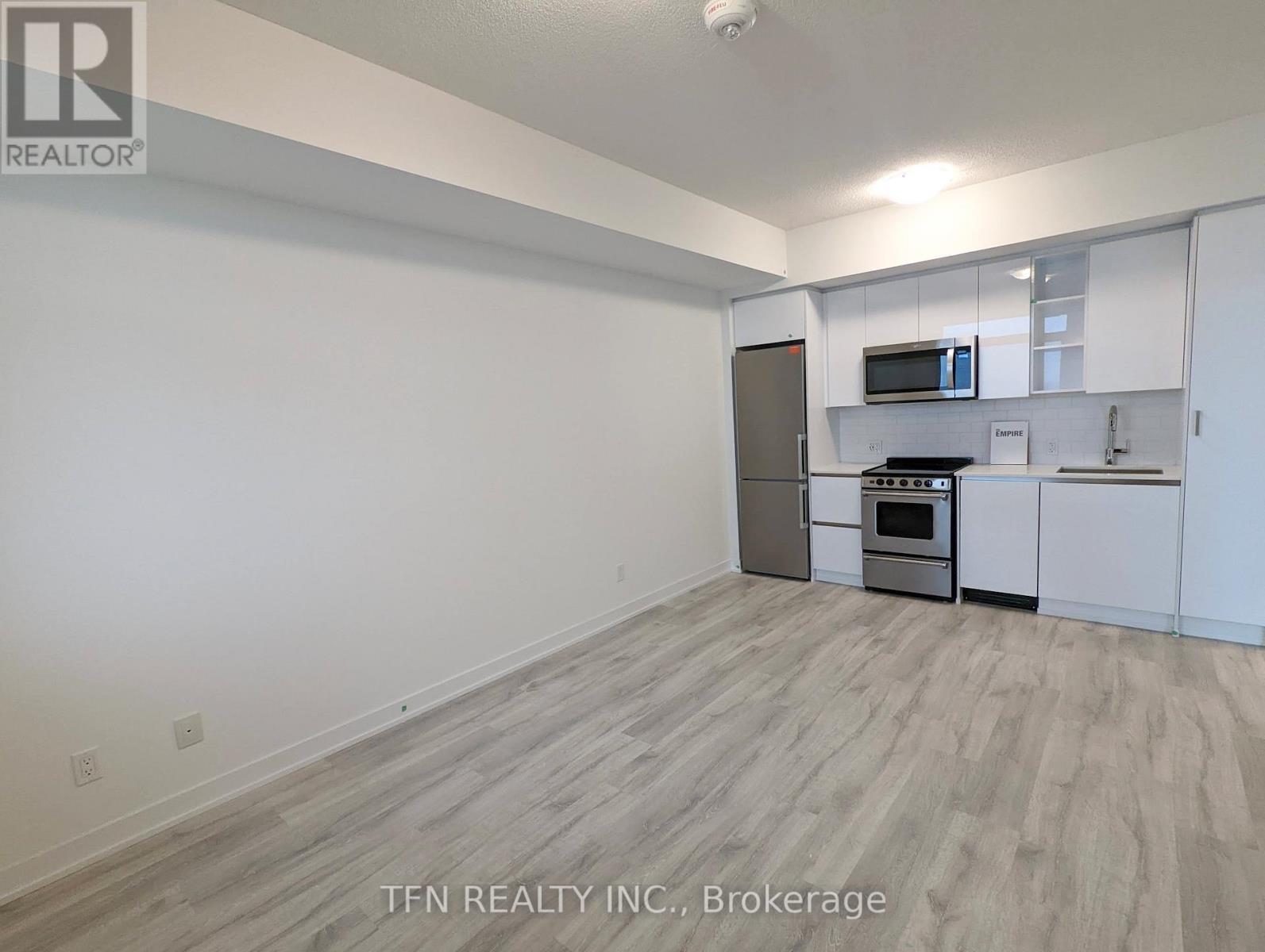 1807 - 251 Manitoba Street, Toronto, ON - Indoor Photo Showing Kitchen
