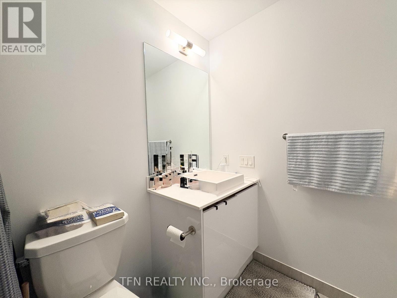 1807 - 251 Manitoba Street, Toronto, ON - Indoor Photo Showing Bathroom