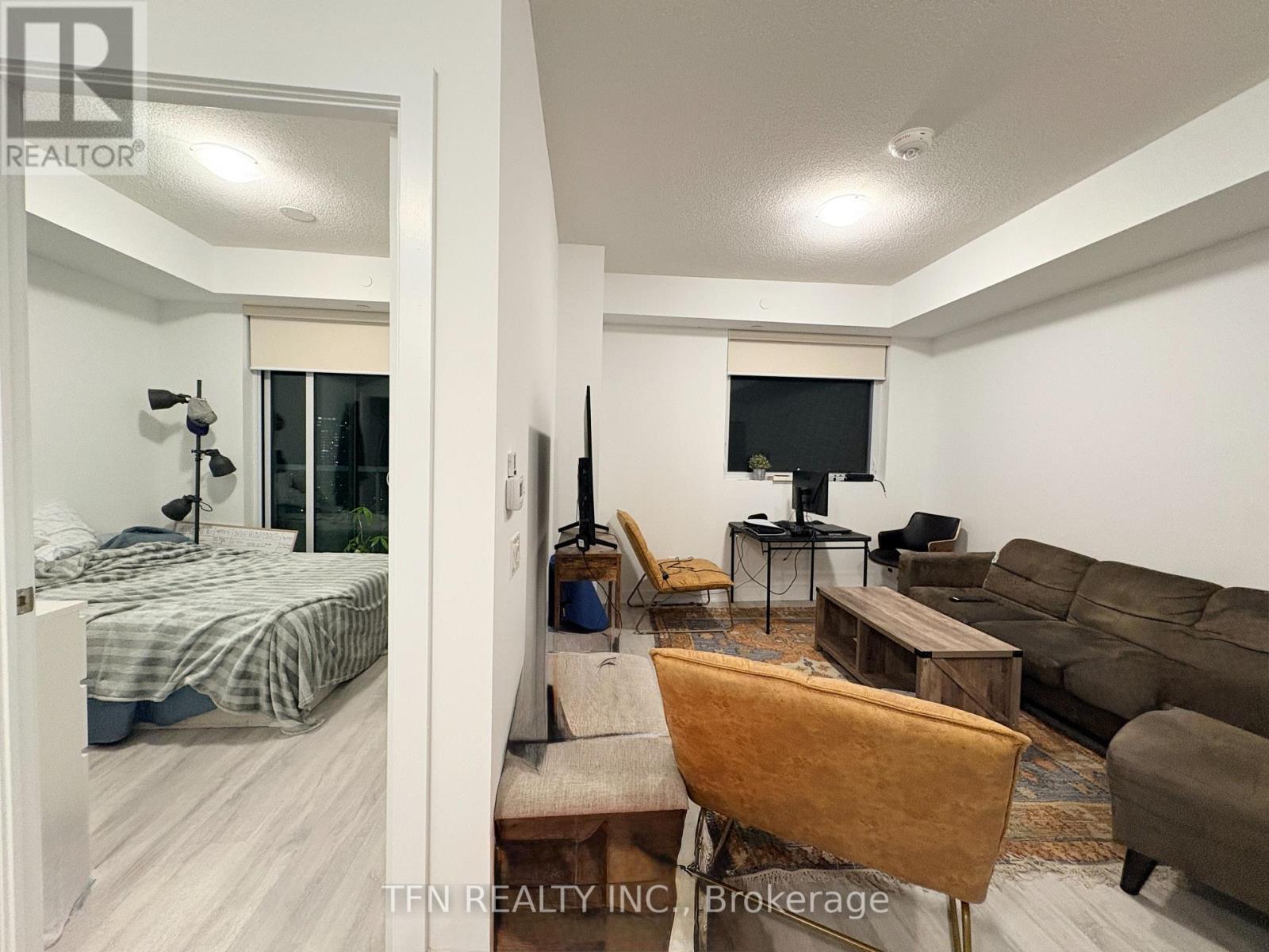 1807 - 251 Manitoba Street, Toronto, ON - Indoor Photo Showing Other Room