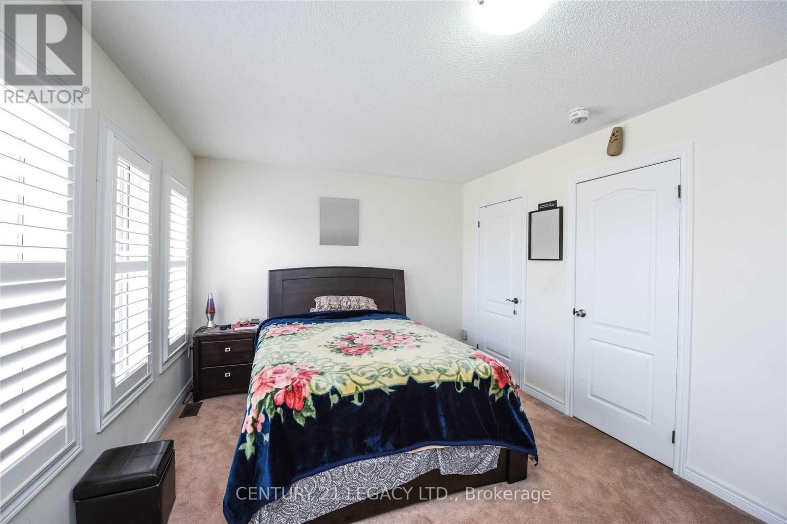 73 Buchanan Crescent, Brampton, ON - Indoor Photo Showing Bedroom