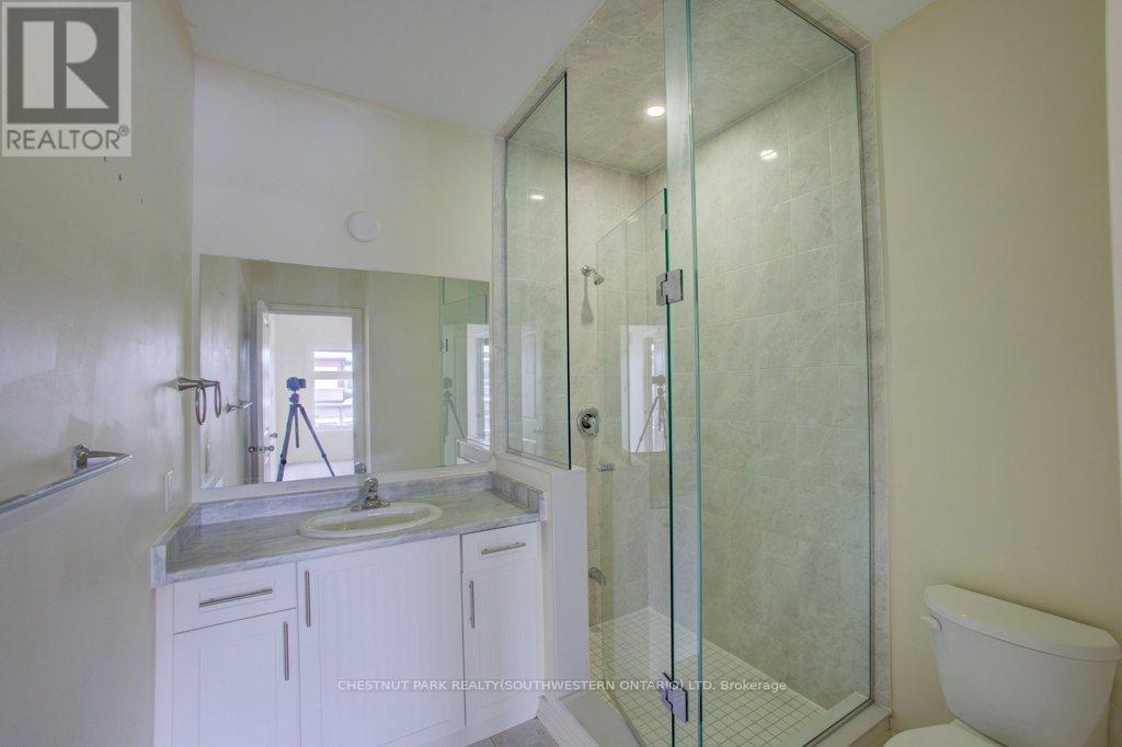 5 Donald Ficht Crescent, Brampton, ON - Indoor Photo Showing Bathroom
