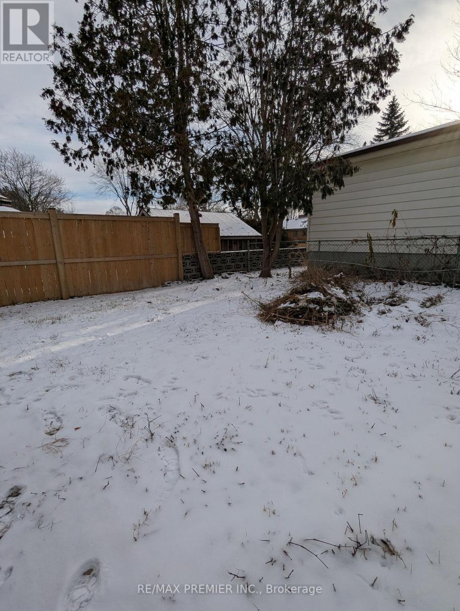 264 Delaware Avenue, Chatham-Kent, ON - Outdoor