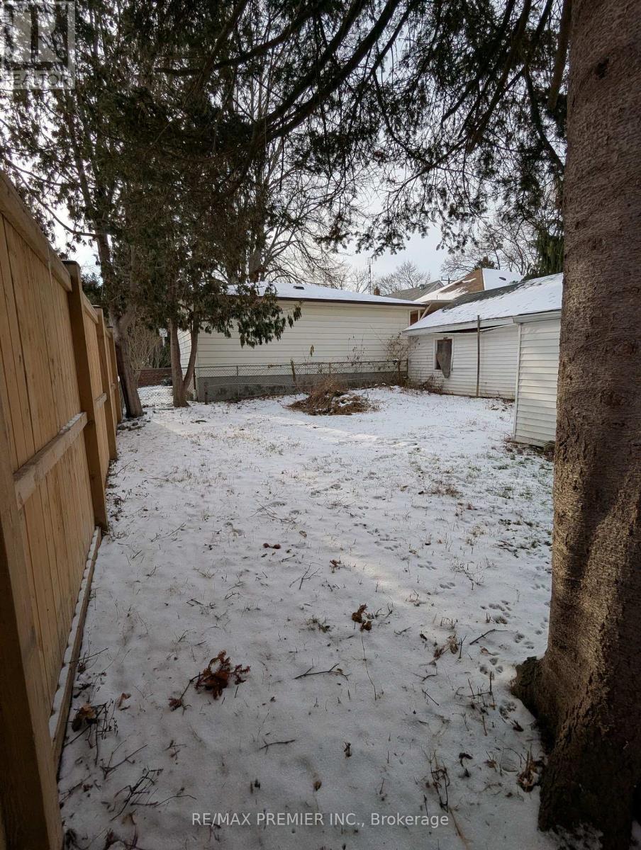 264 Delaware Avenue, Chatham-Kent, ON - Outdoor