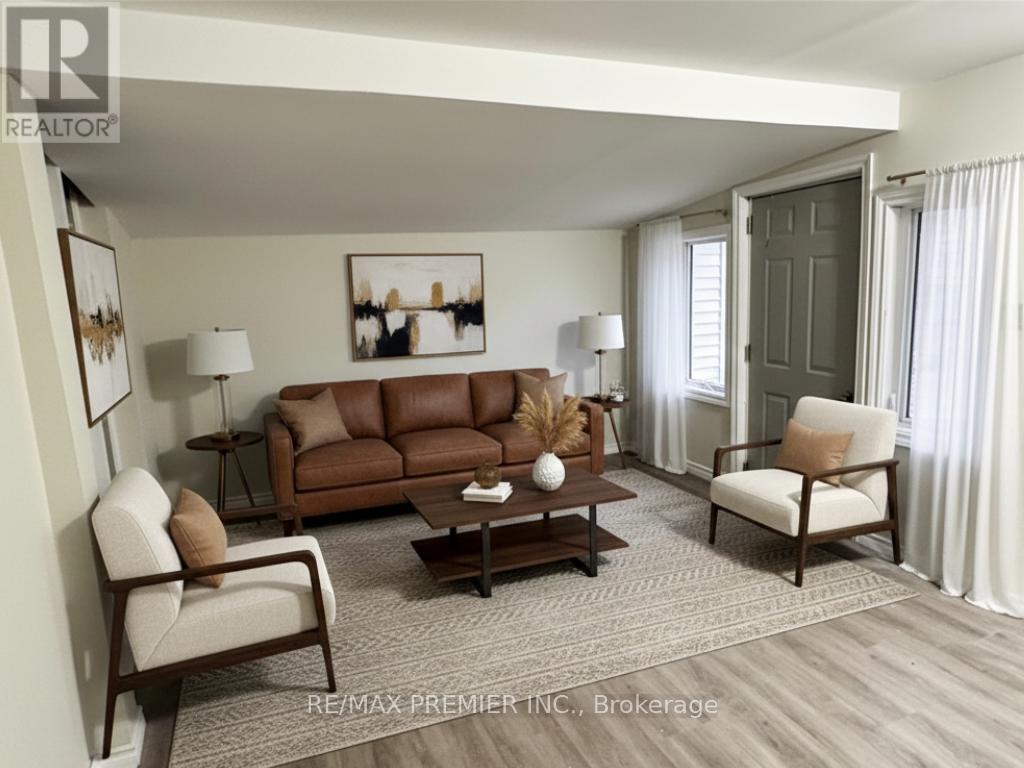 264 Delaware Avenue, Chatham-Kent, ON - Indoor Photo Showing Living Room