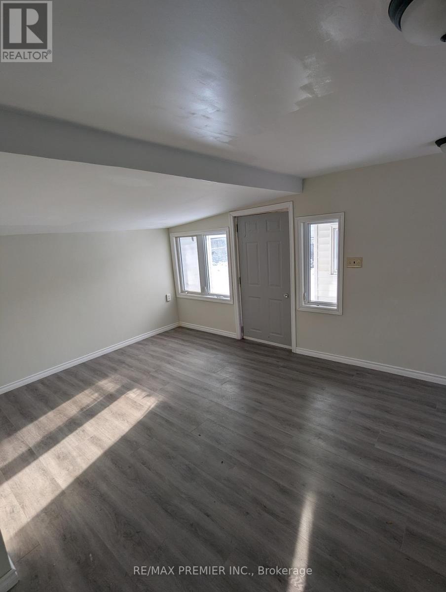 264 Delaware Avenue, Chatham-Kent, ON - Indoor Photo Showing Other Room