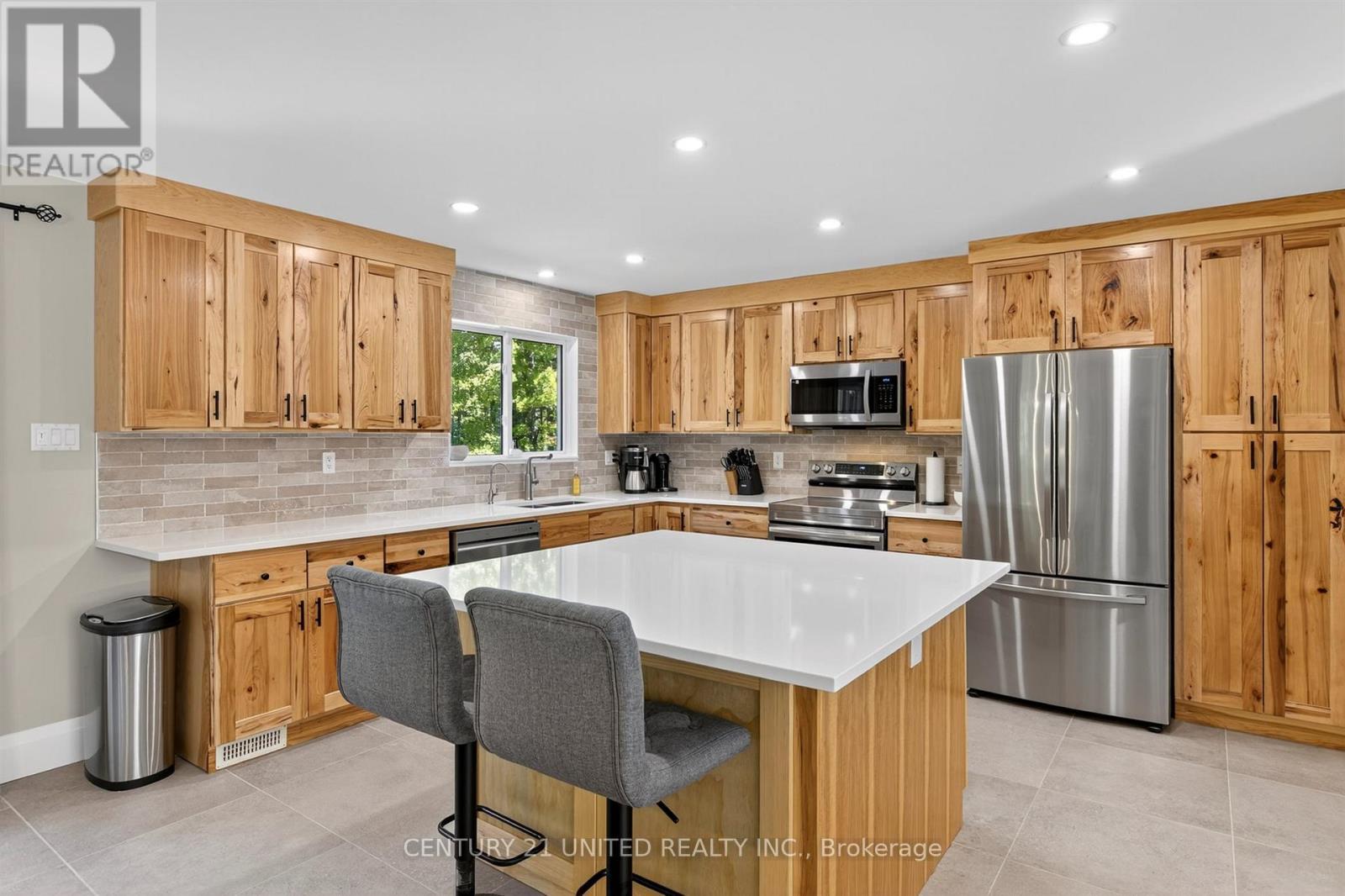 5 Fire Route 46, Trent Lakes, ON - Indoor Photo Showing Kitchen