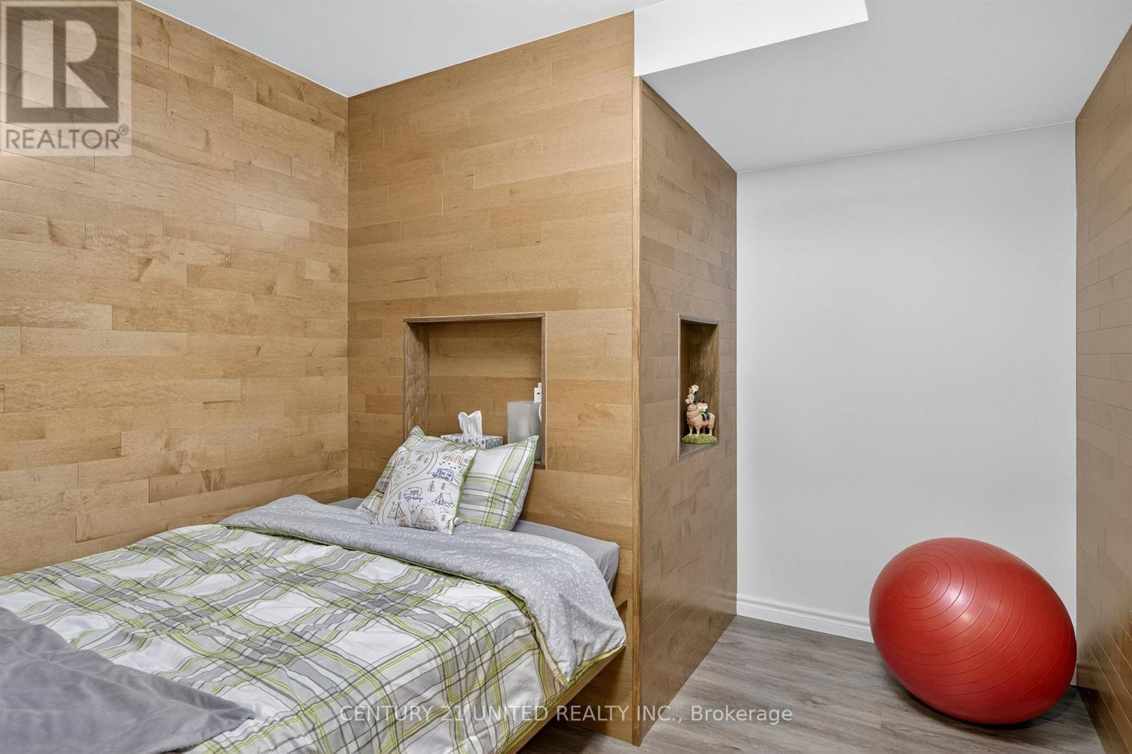 5 Fire Route 46, Trent Lakes, ON - Indoor Photo Showing Bedroom