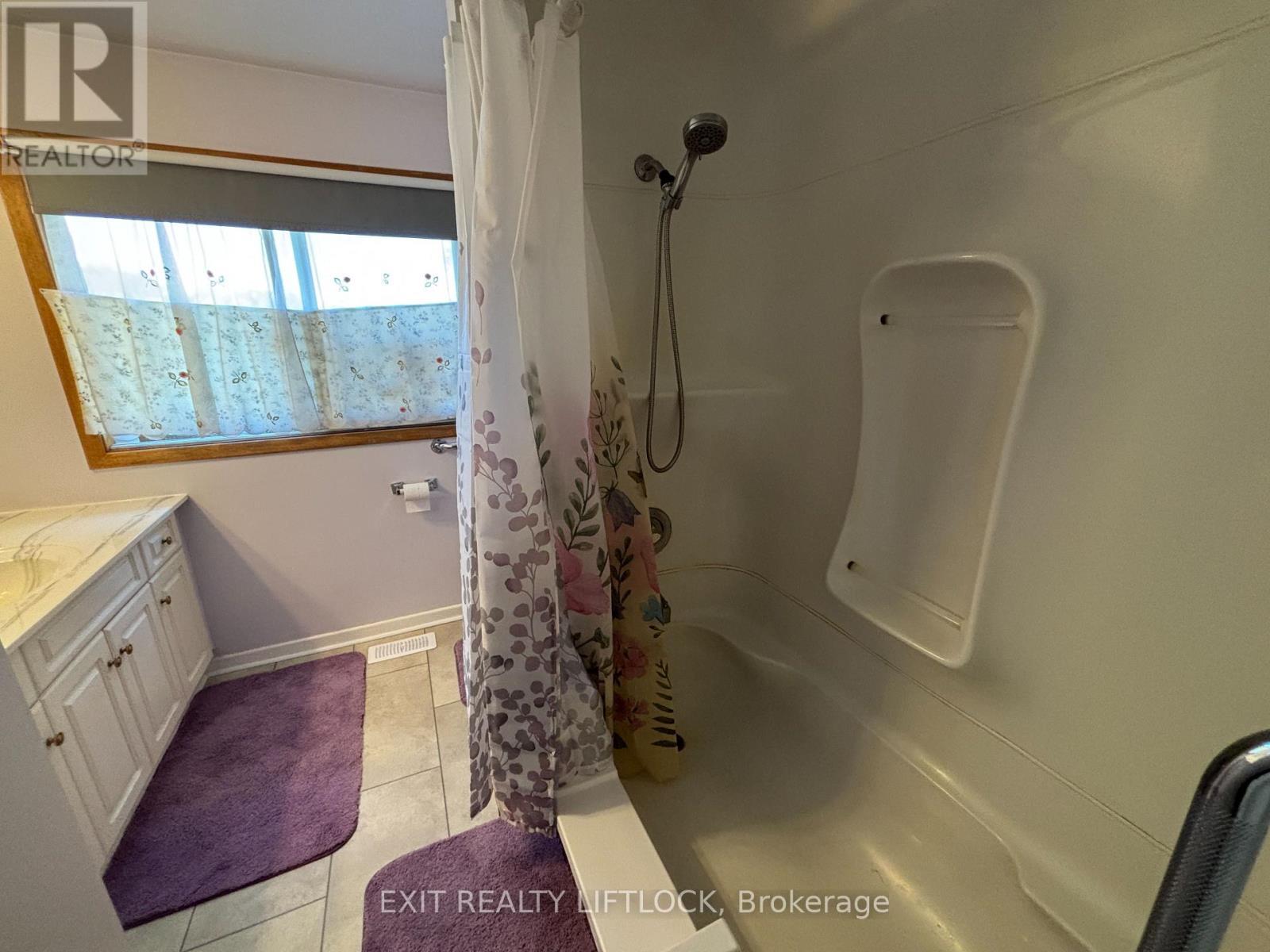 2725 Dummer Asphodel Road, Asphodel-Norwood, ON - Indoor Photo Showing Bathroom