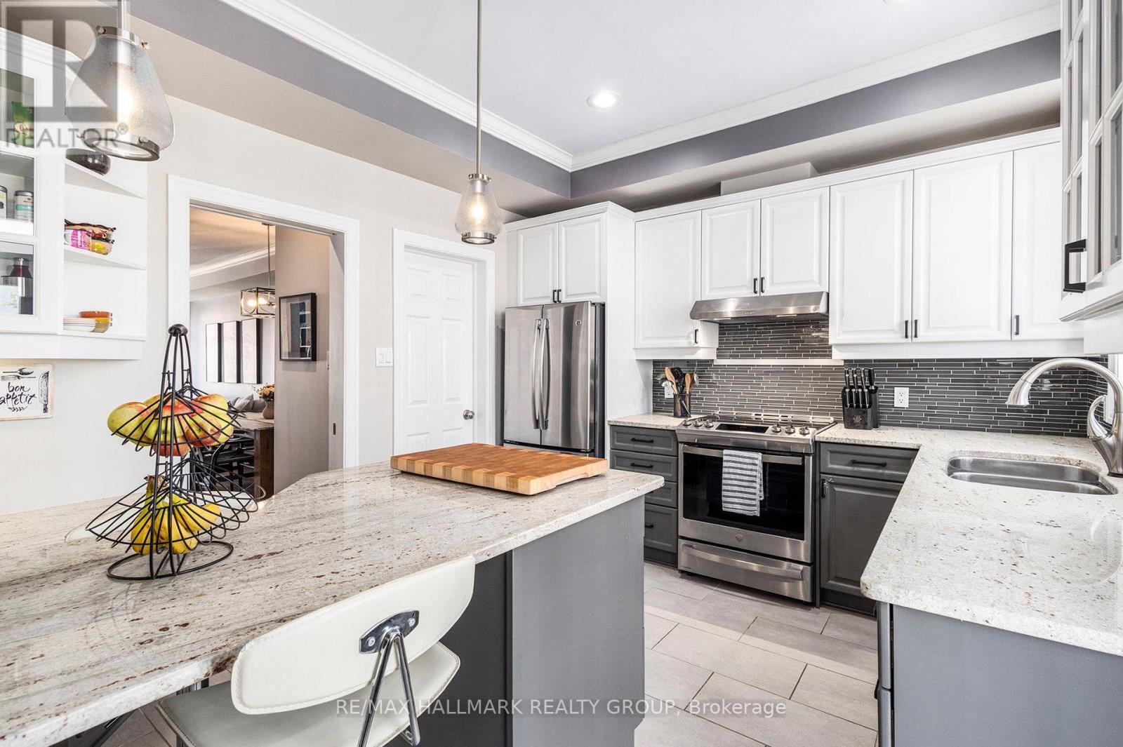 56 Kings Landing Private, Ottawa, ON - Indoor Photo Showing Kitchen With Stainless Steel Kitchen With Double Sink With Upgraded Kitchen