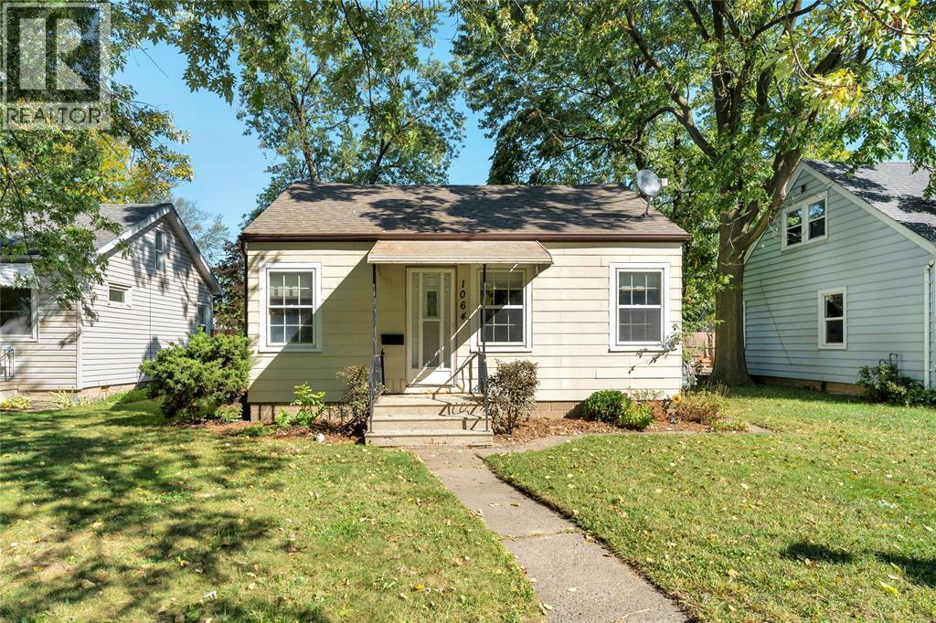 1064 Prince Road, Windsor, ON - Outdoor