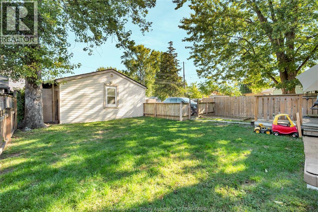 1064 Prince Road, Windsor, ON - Outdoor