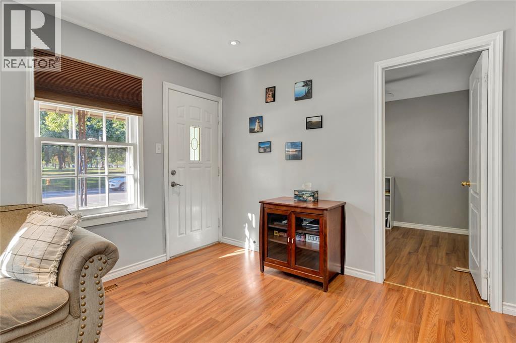 1064 Prince Road, Windsor, ON - Indoor