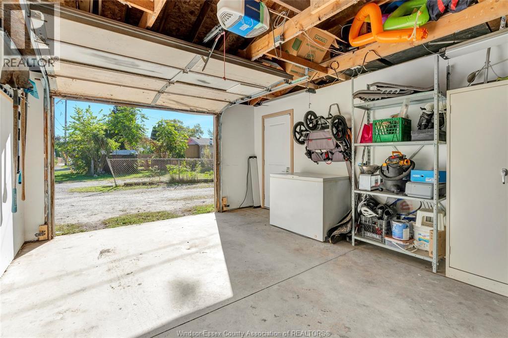 1064 Prince Road, Windsor, ON - Indoor