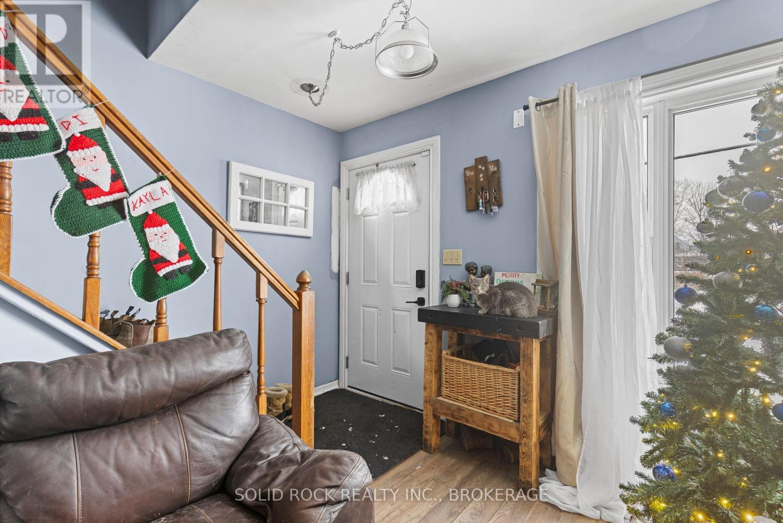 Unit 45 - entrance - 43/45 Railway Street, Lansdowne Village, ON - Indoor Photo Showing Other Room